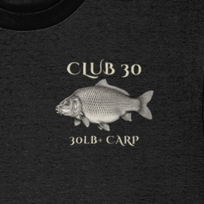 Club 30 – 30lb+ Carp Fishing Crest T-Shirt - Image 2